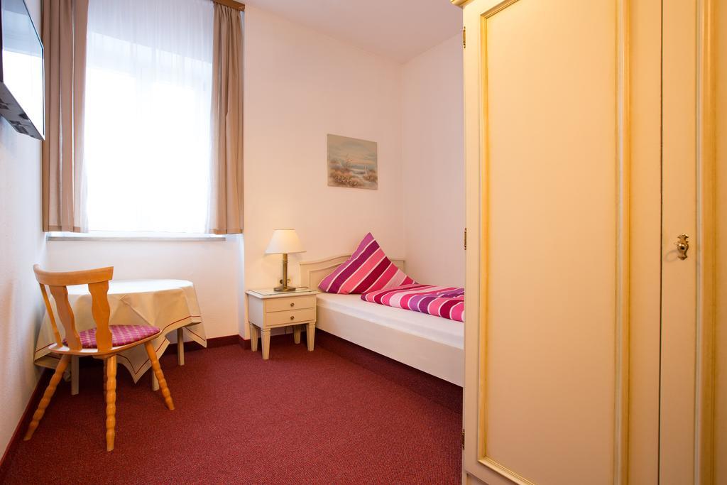 Gasthof Zum Lamm Hotel Garmisch-Partenkirchen Habitación foto