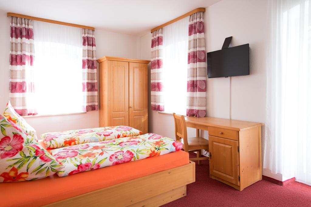 Gasthof Zum Lamm Hotel Garmisch-Partenkirchen Habitación foto